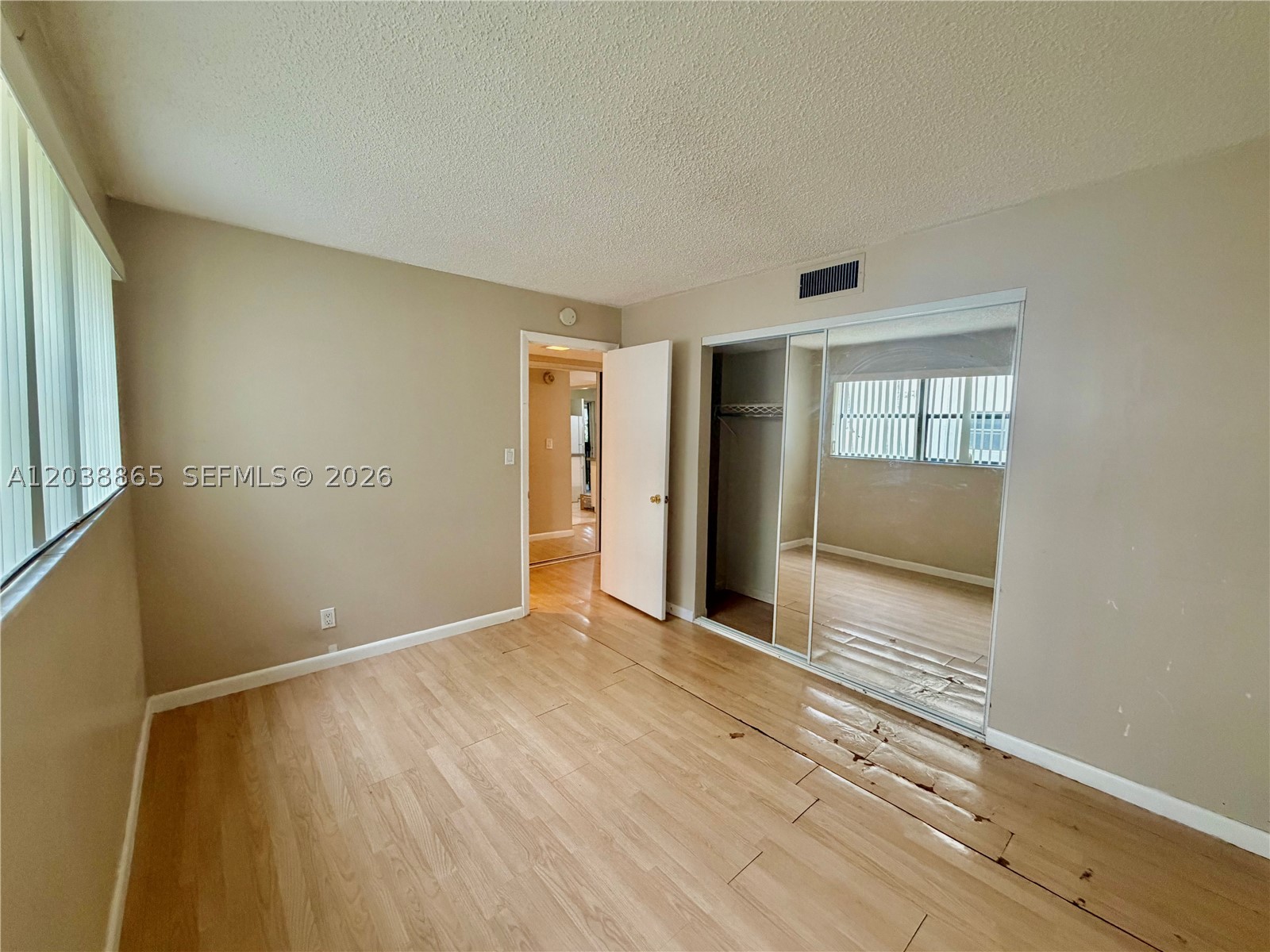 2320 S Cypress Bend Dr 206 Property Photo 14