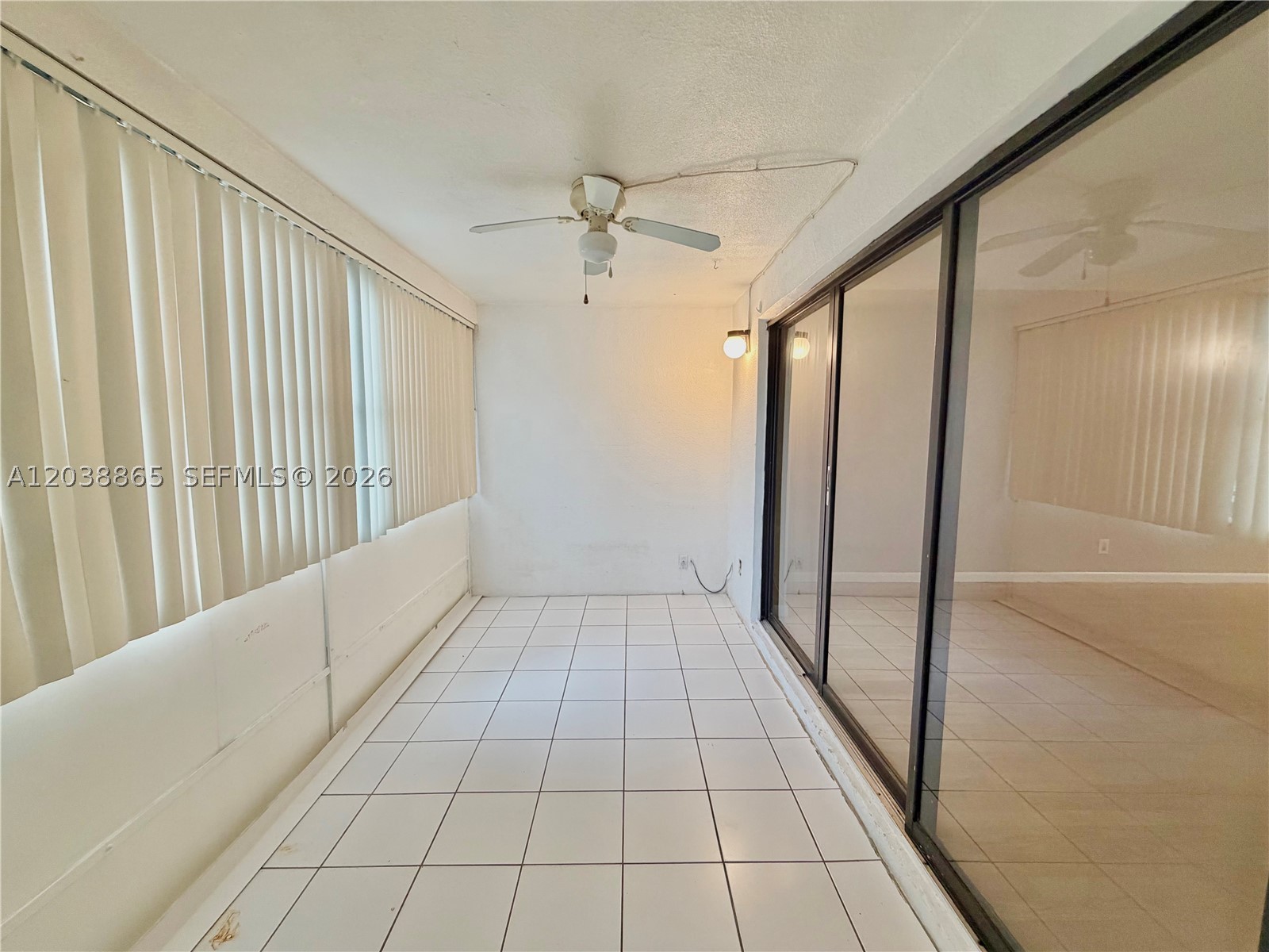 2320 S Cypress Bend Dr 206 Property Photo 18
