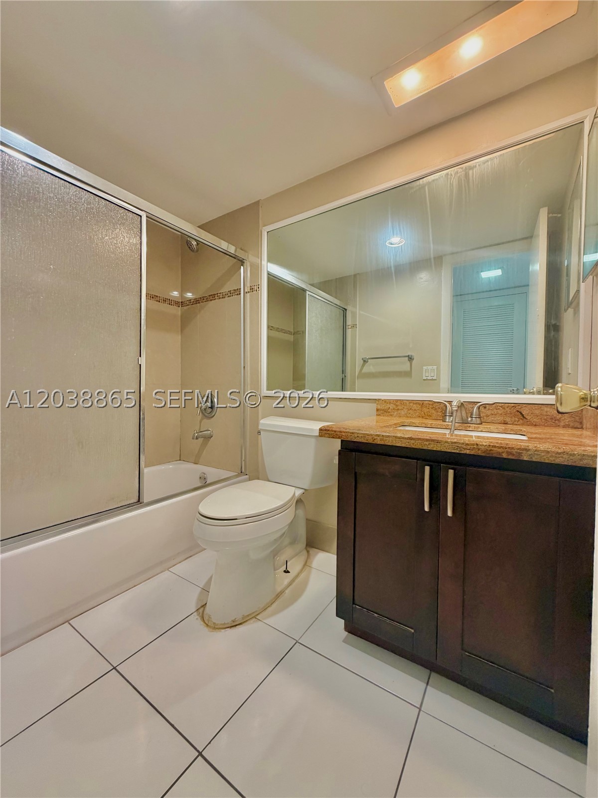 2320 S Cypress Bend Dr 206 Property Photo 25