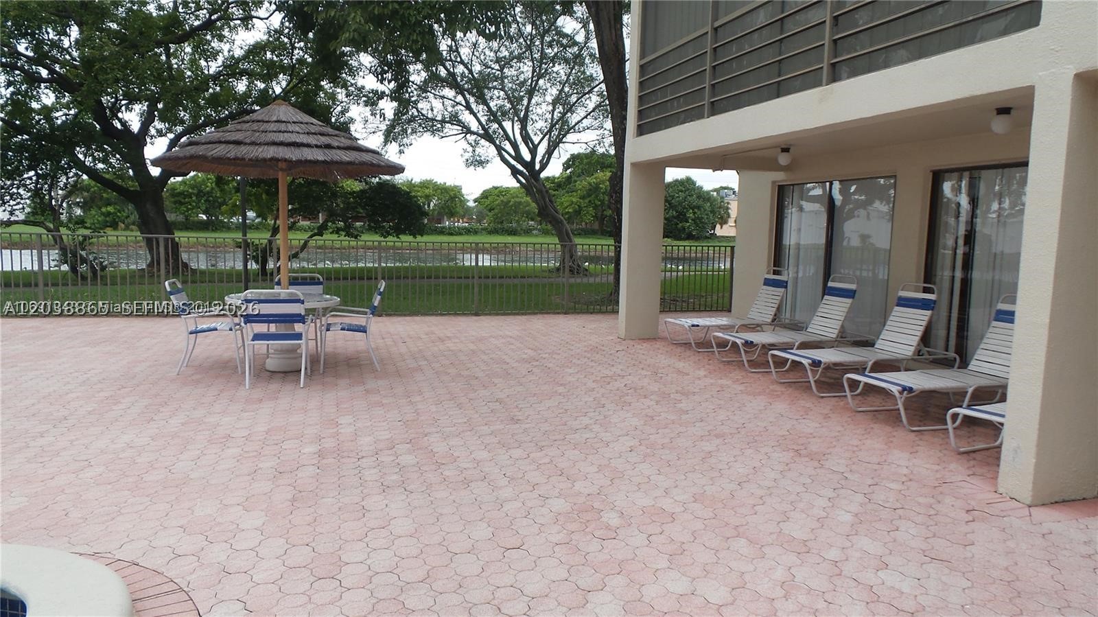 2320 S Cypress Bend Dr 206 Property Photo 32