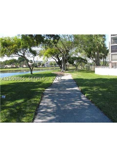 2320 S Cypress Bend Dr 206 Property Photo 37
