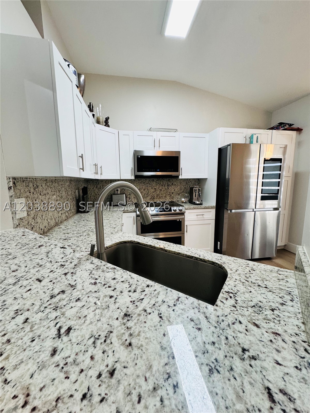 1480 Sweetbay Way Property Photo 6