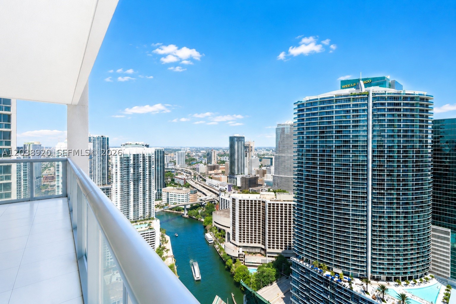 475 Brickell Ave 4315 Property Photo 5
