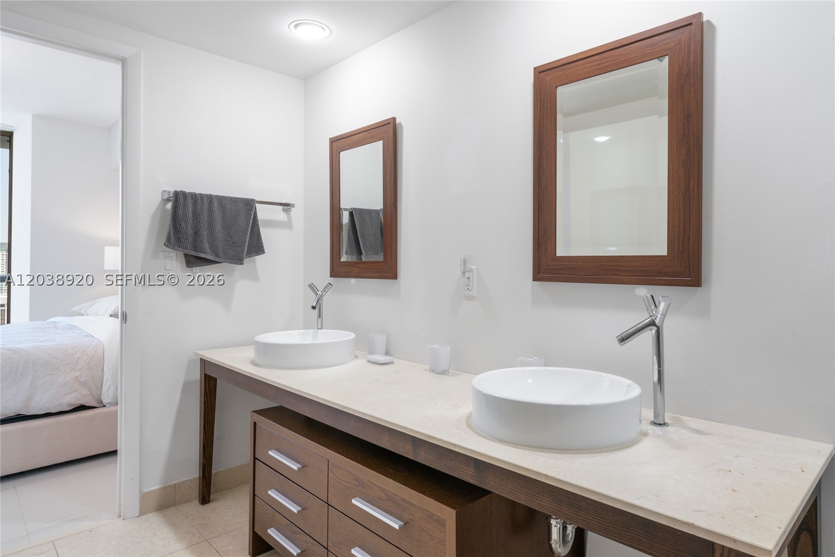 475 Brickell Ave 4315 Property Photo 17