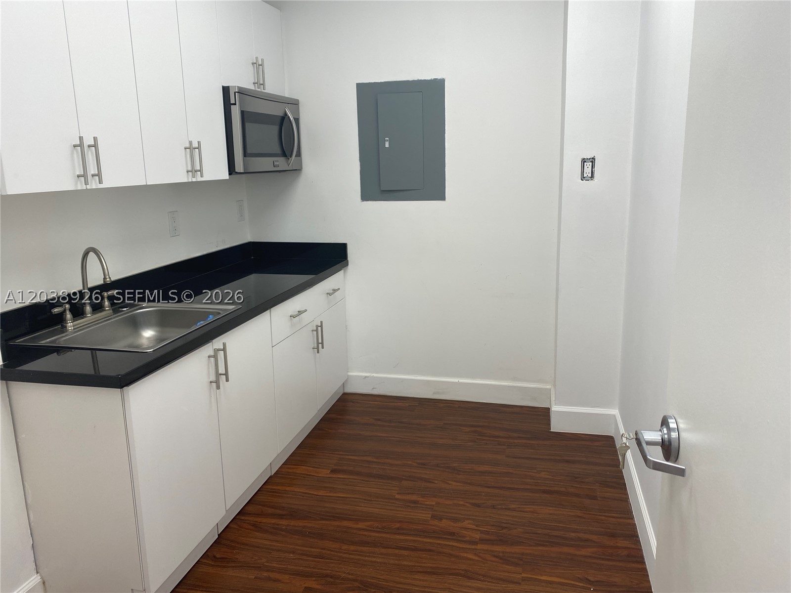 1607 Ponce De Leon Blvd 201 Property Photo 8