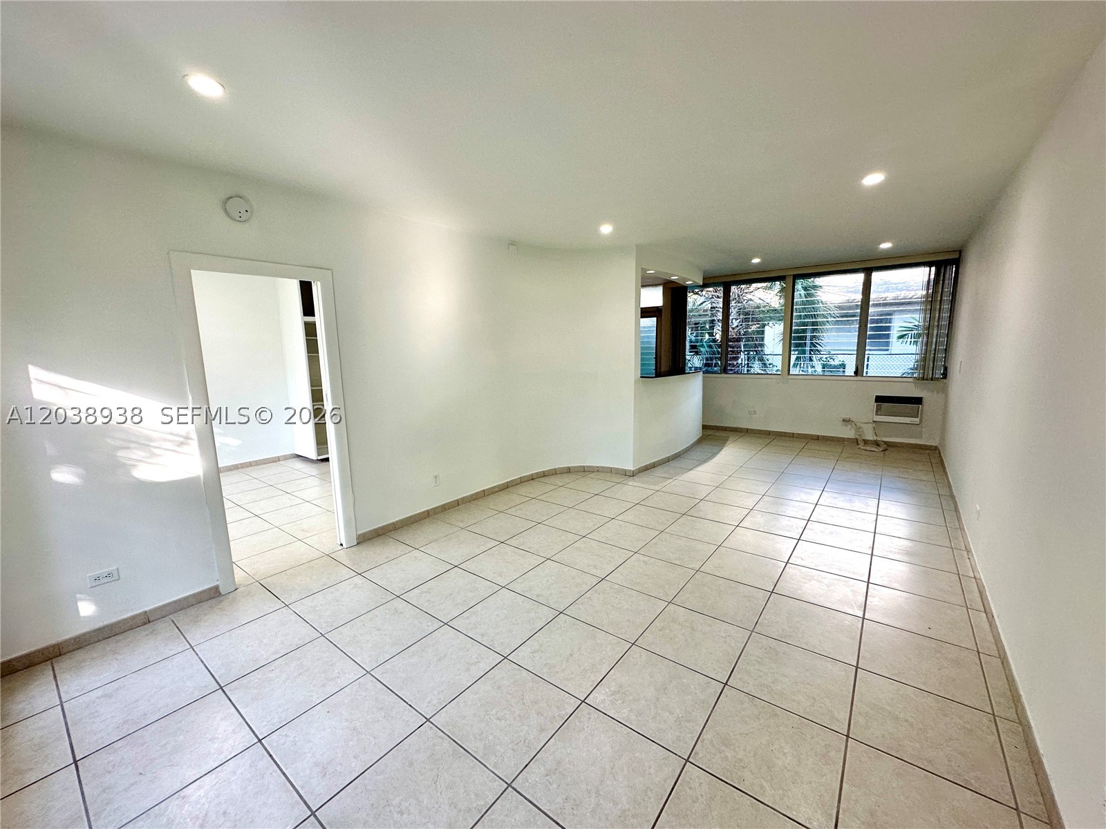 1060 98th St 24 Property Photo 6