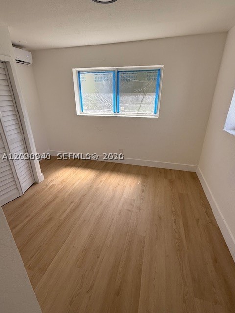1123 N 17th Ct Property Photo 6