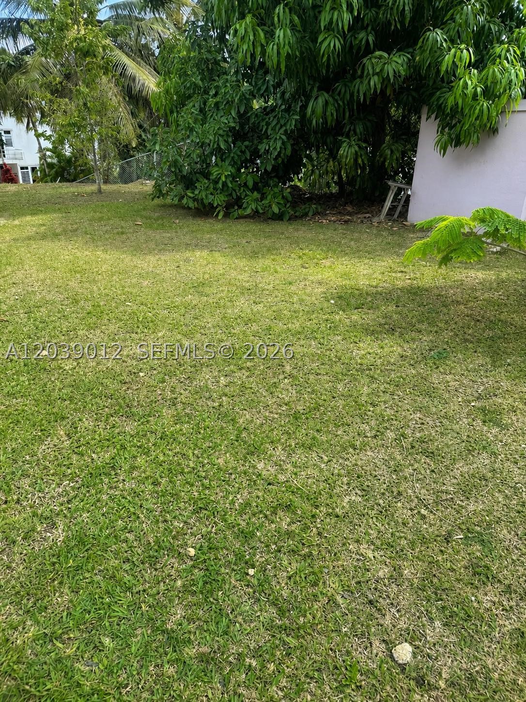 A12039012 Property Photo 8