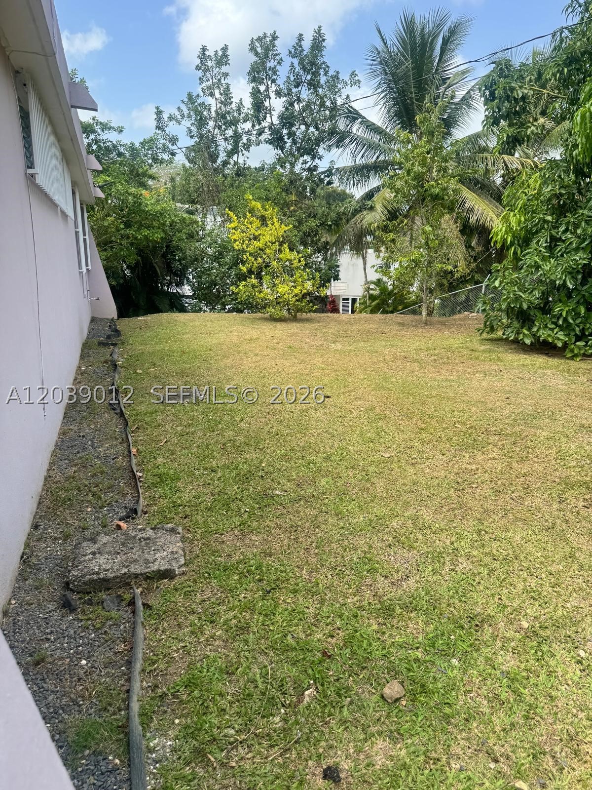 A12039012 Property Photo 9