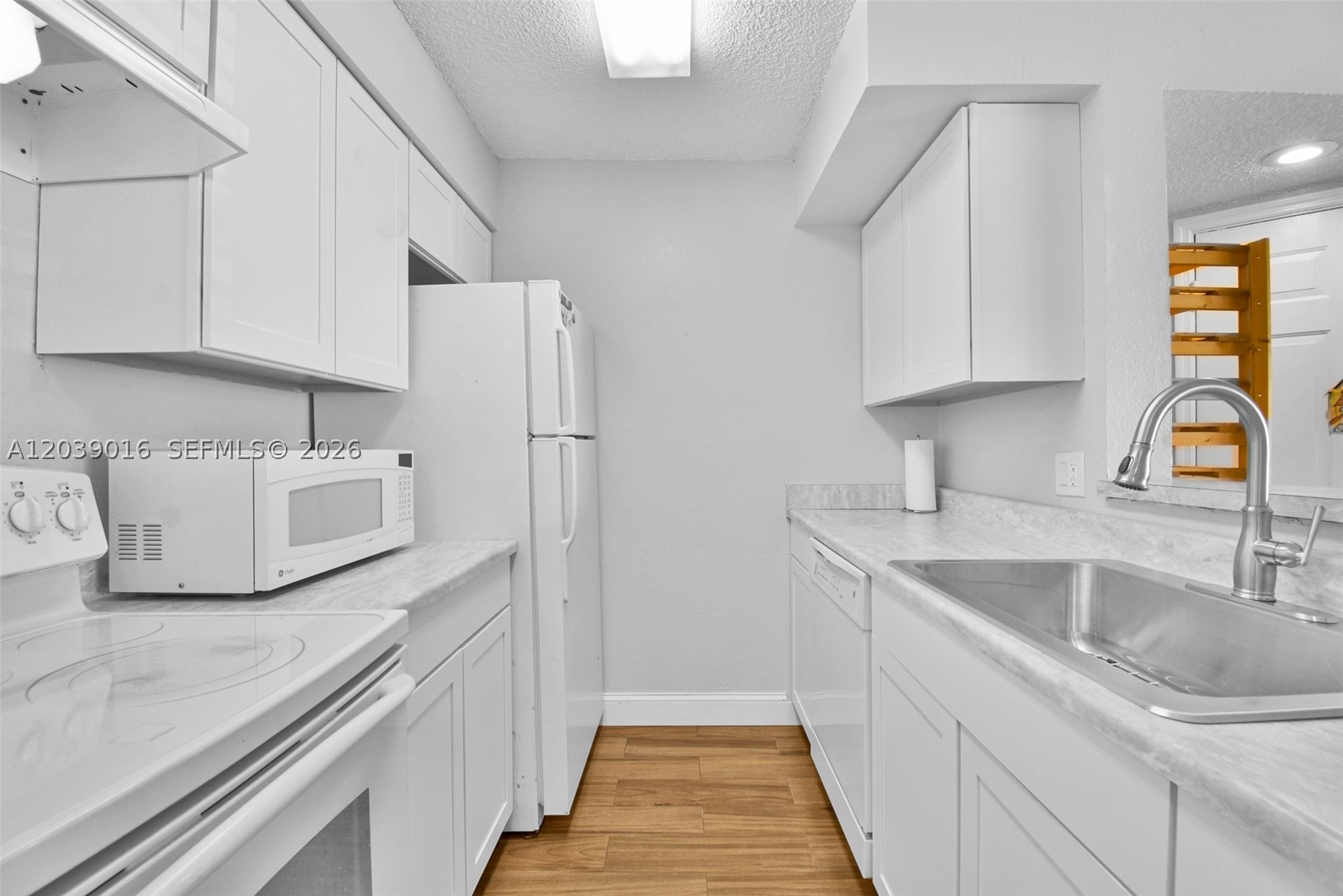 2866 S University Dr 5105 Property Photo 6