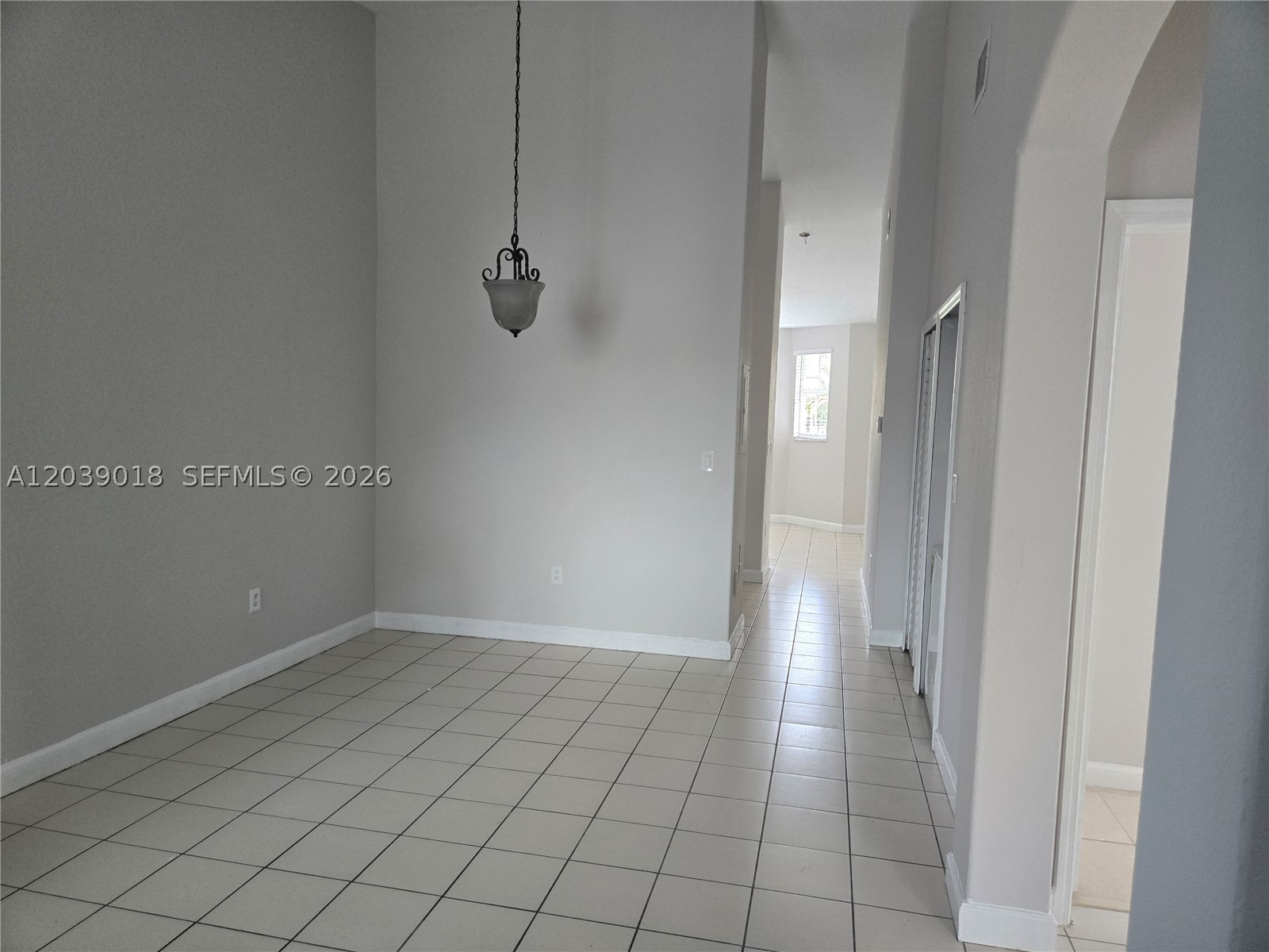 2460 Se 16th Ter 200 Property Photo 2