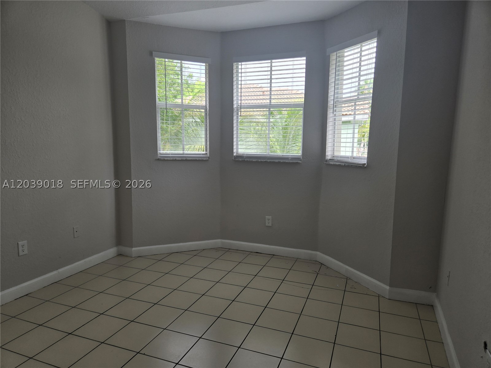 2460 Se 16th Ter 200 Property Photo 5