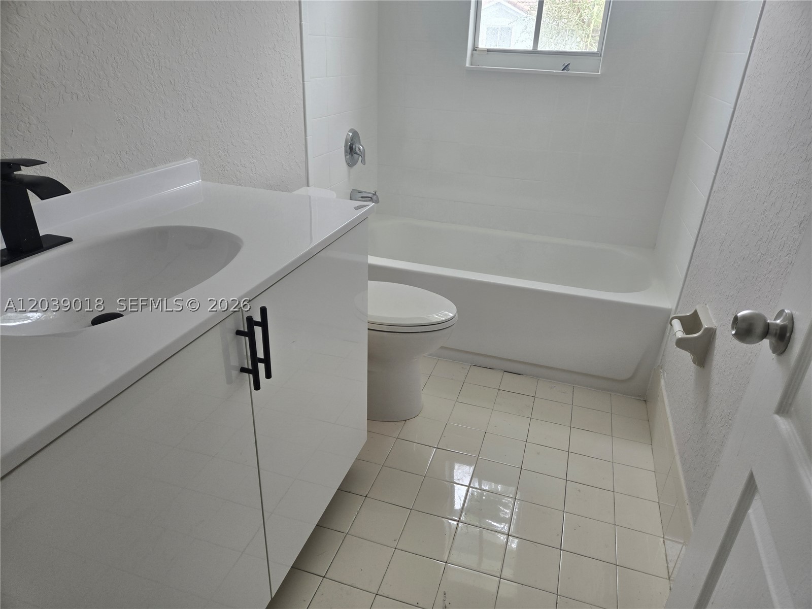 2460 Se 16th Ter 200 Property Photo 8