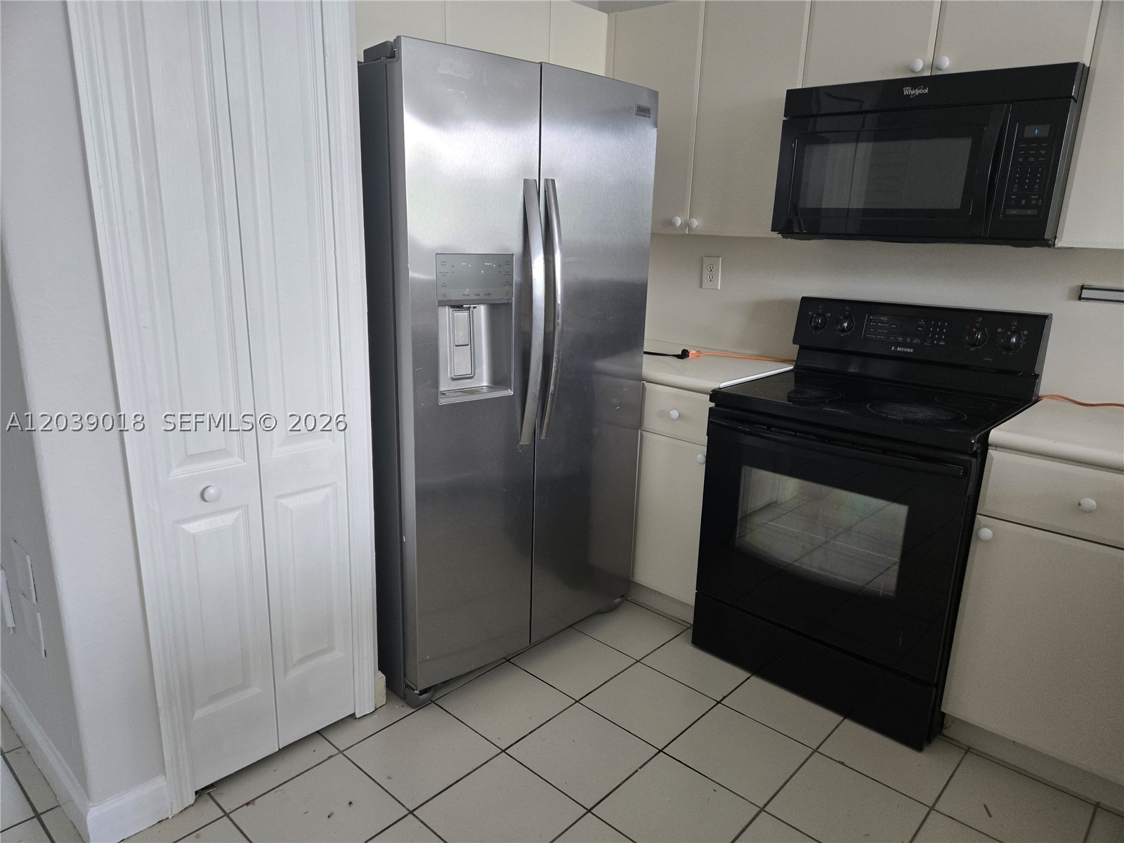 2460 Se 16th Ter 200 Property Photo 10