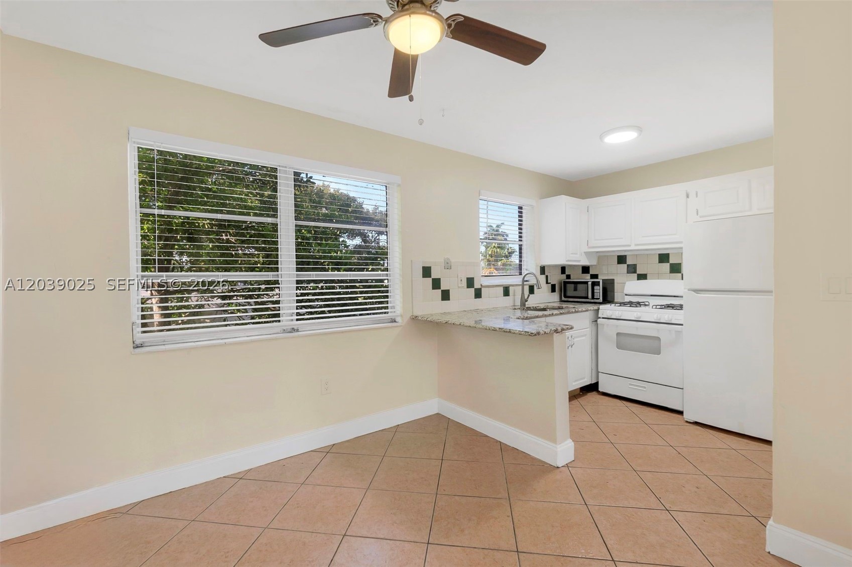 2211 Nw 64th Ave Property Photo 6