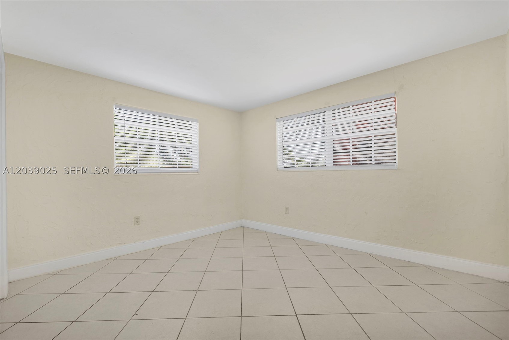 2211 Nw 64th Ave Property Photo 11