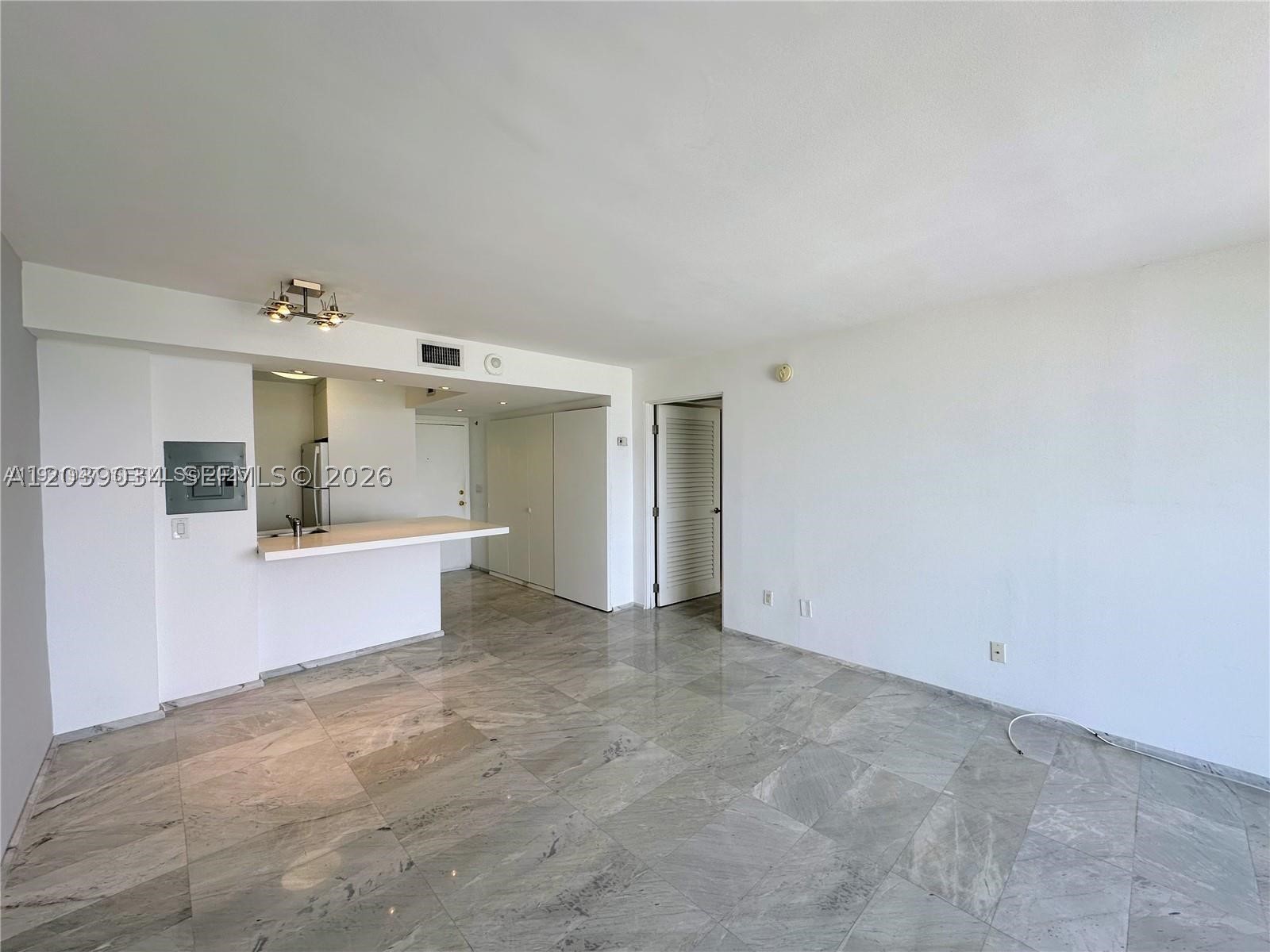2350 Ne 135th St 1501 Property Photo 6