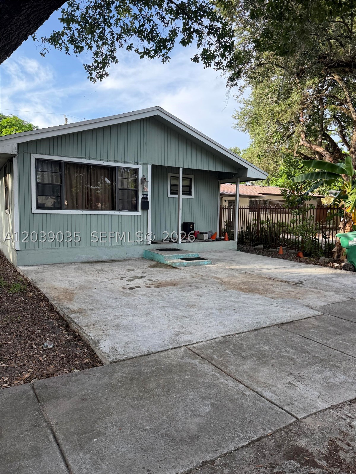 1885 Nw 113th Ter Property Photo 1