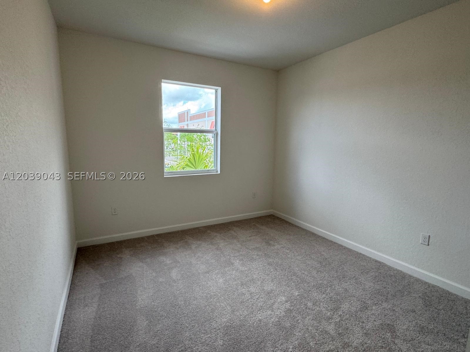 18402 Sw 2nd St Property Photo 3