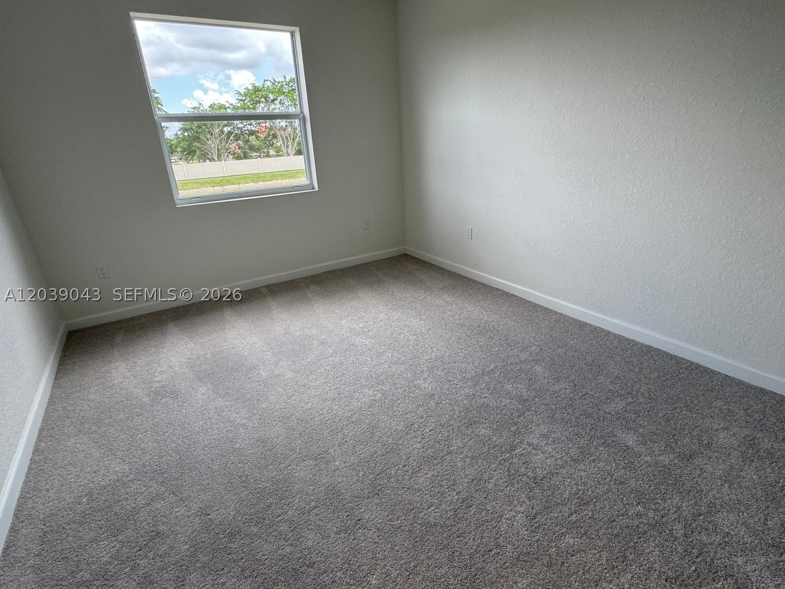 18402 Sw 2nd St Property Photo 6