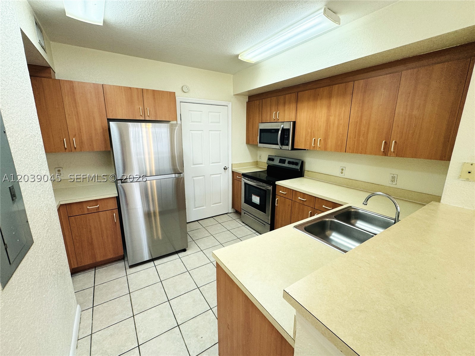 705 Belmont Ln 705 Property Photo 5