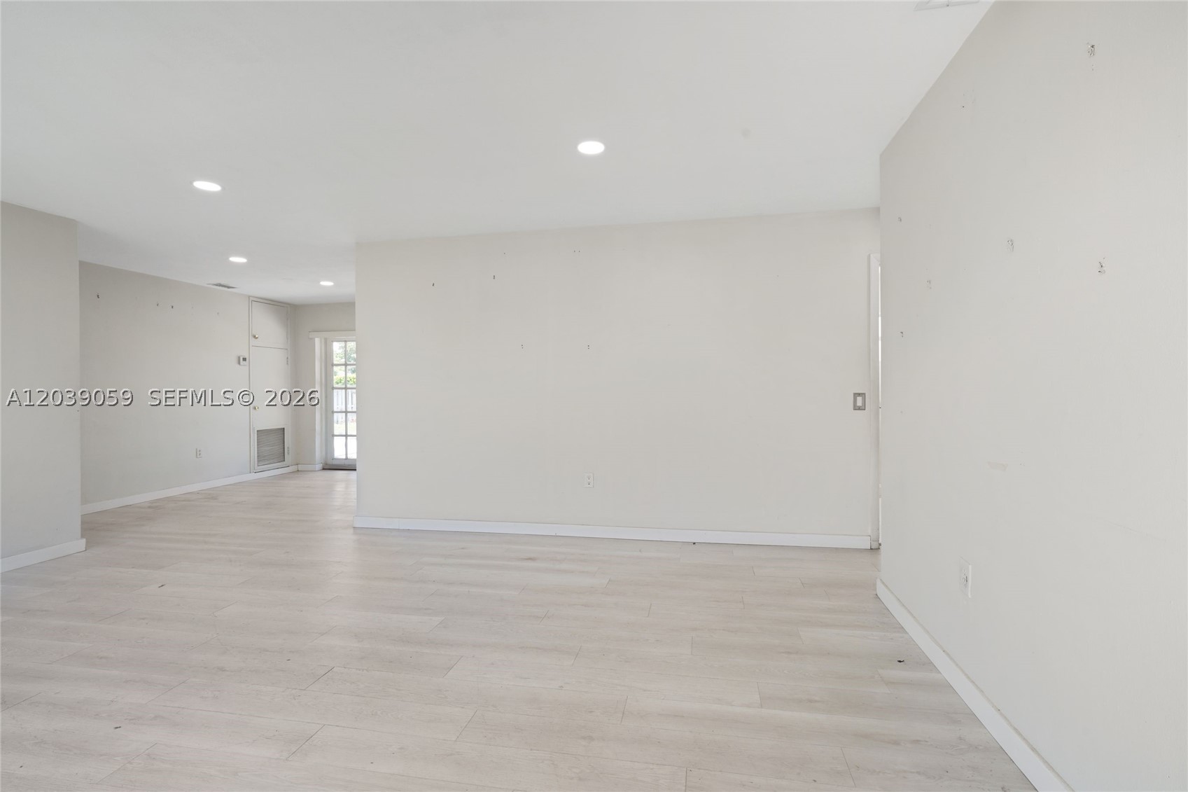 10051 Sw 13th Ter Property Photo 5
