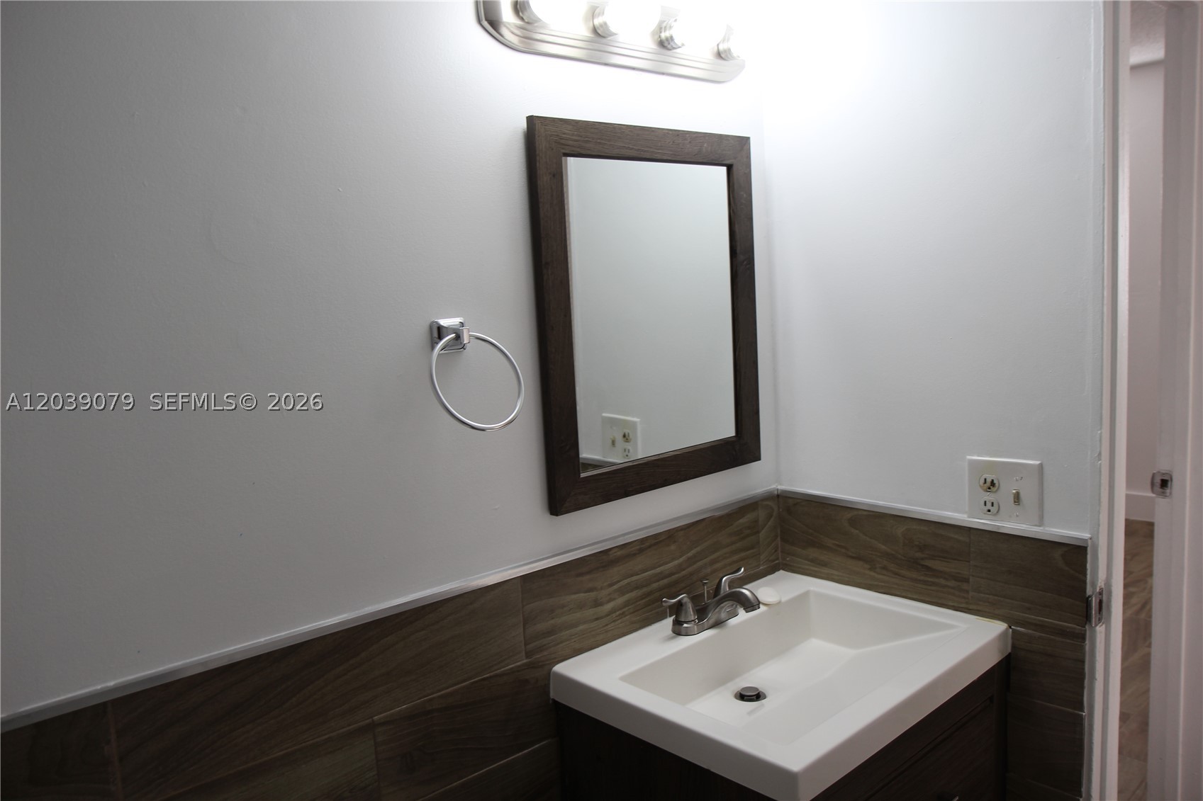 8075 Nw 7th St 115 Property Photo 11