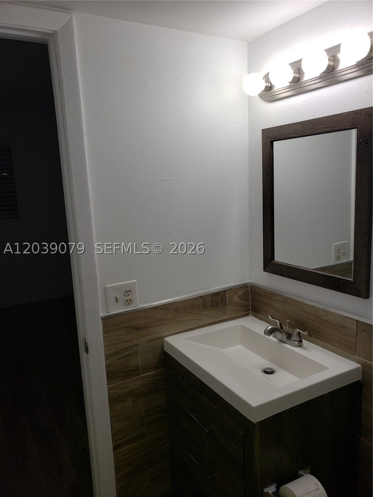 8075 Nw 7th St 115 Property Photo 12