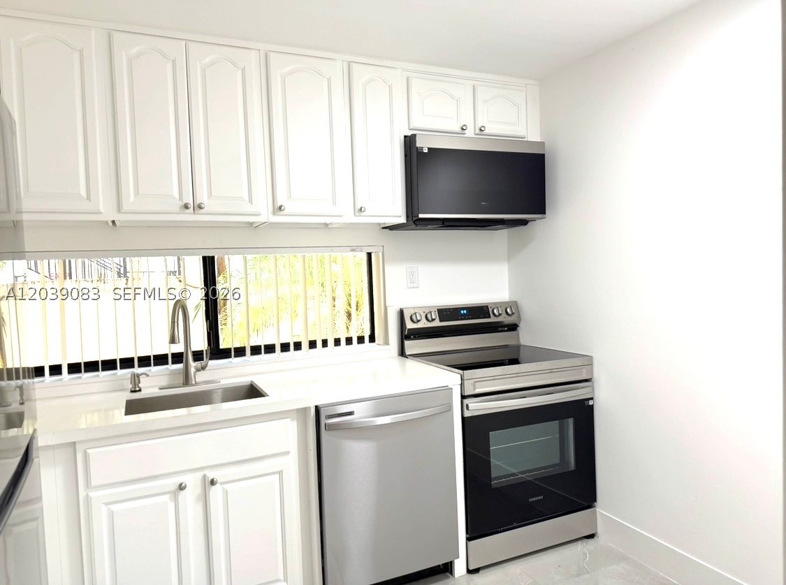 16909 N Bay Rd 116 Property Photo 8