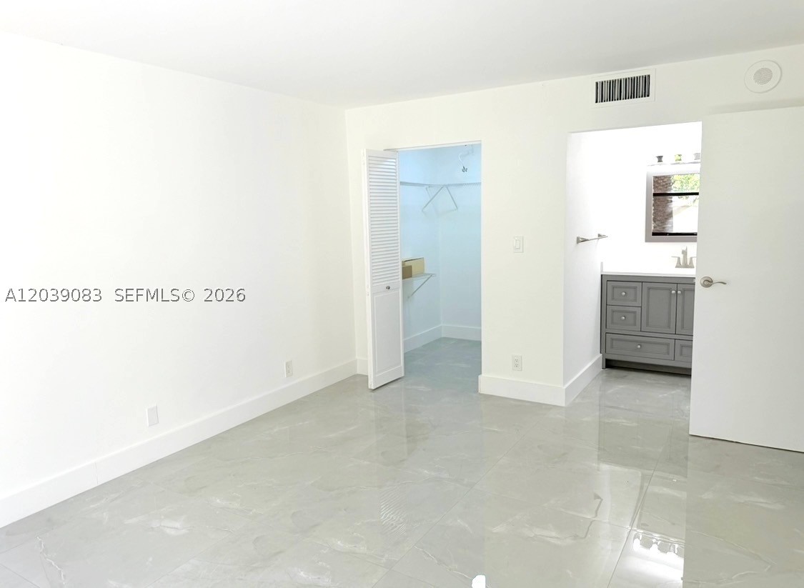 16909 N Bay Rd 116 Property Photo 10