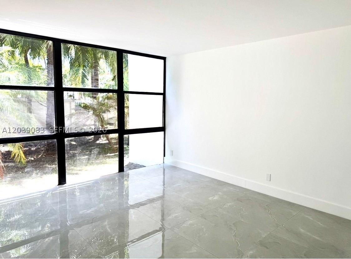 16909 N Bay Rd 116 Property Photo 14