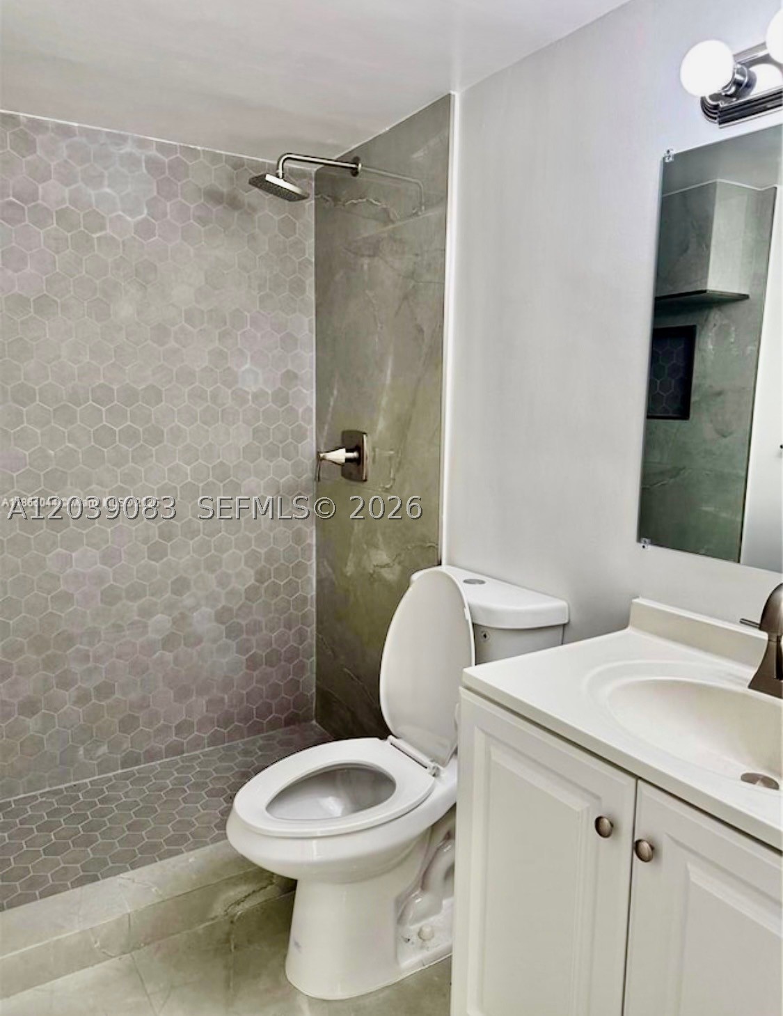 16909 N Bay Rd 116 Property Photo 16