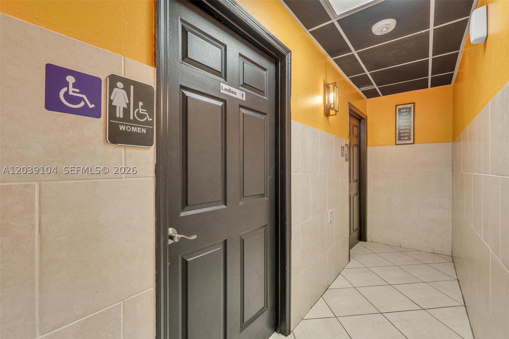 A12039104 Property Photo 40
