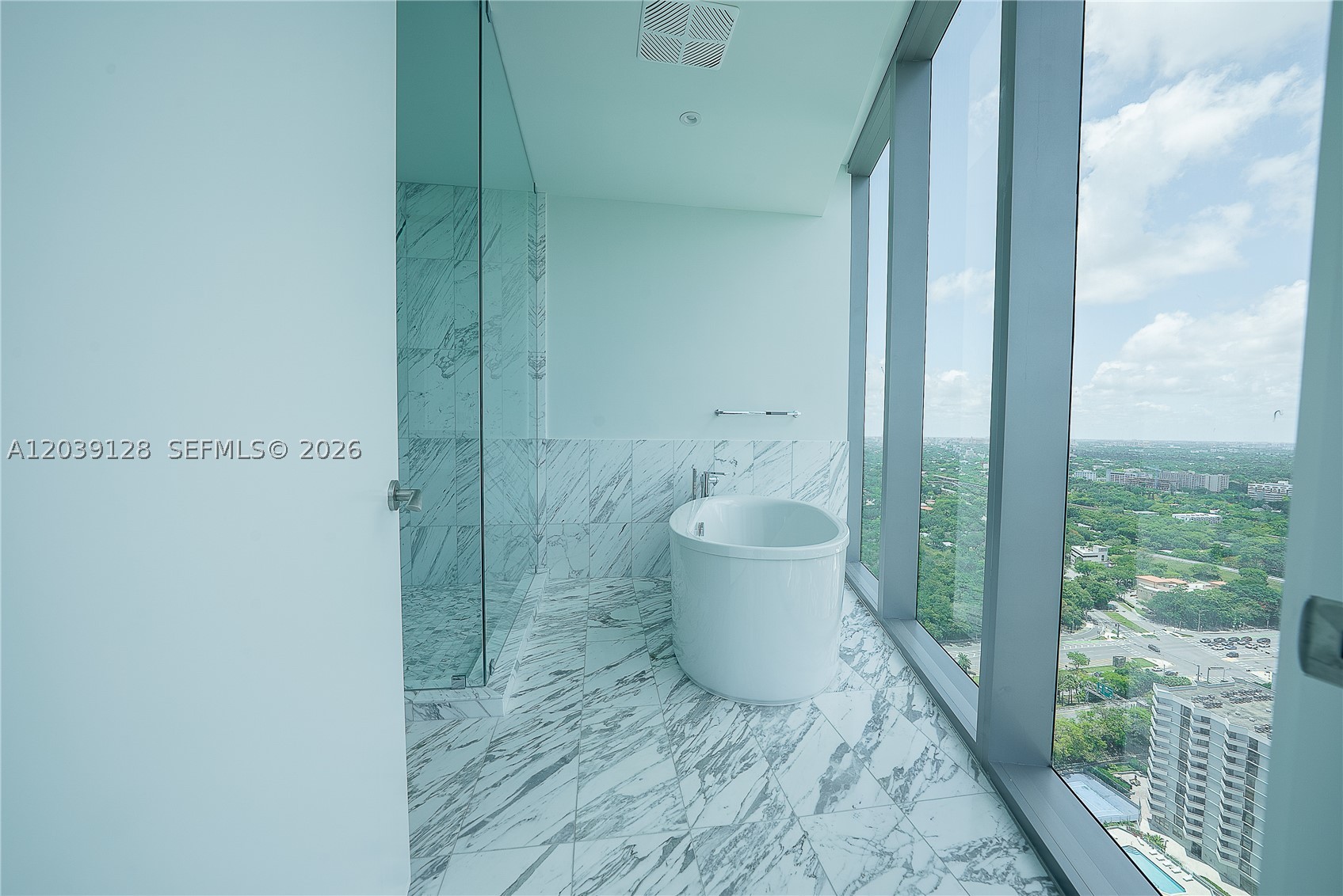 A12039128 Property Photo 8