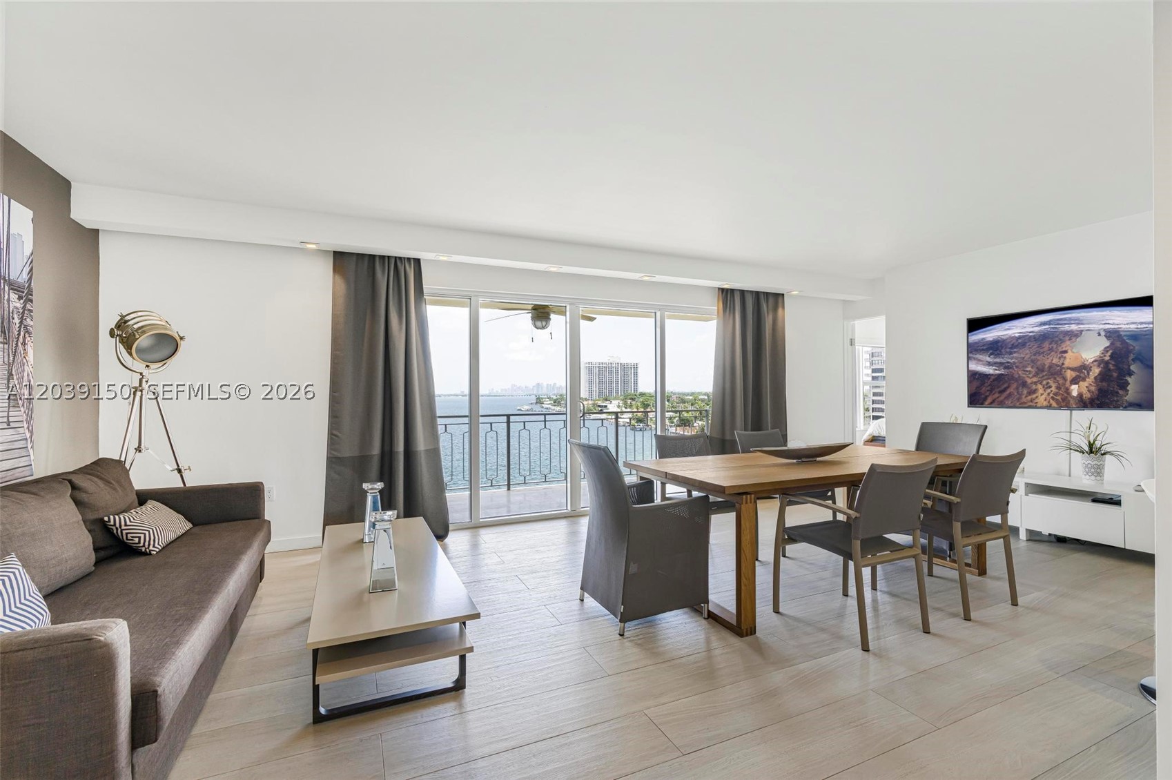 11111 Biscayne Blvd 8C Property Photo 1