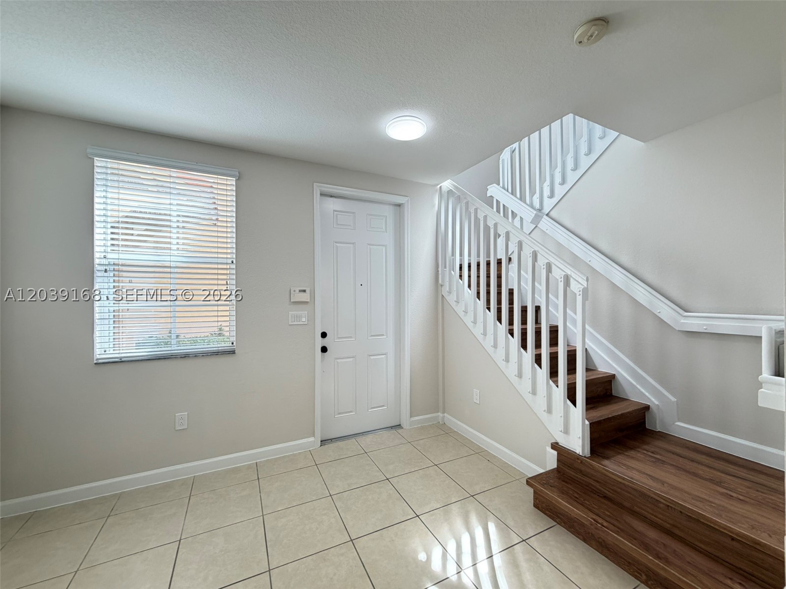 1720 Ne 33rd Ave 102-5 Property Photo 4
