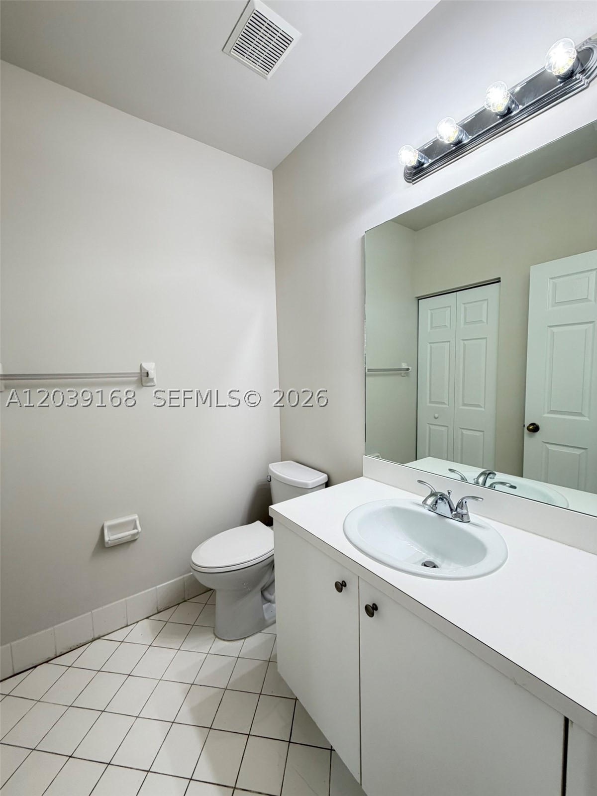 1720 Ne 33rd Ave 102-5 Property Photo 14