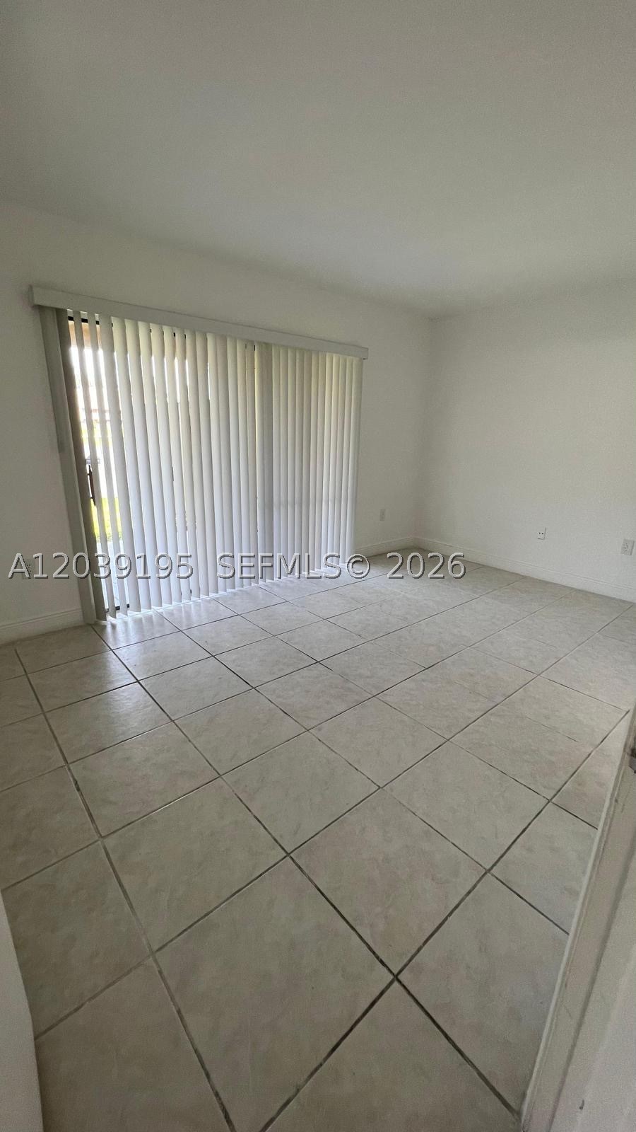 A12039195 Property Photo 17
