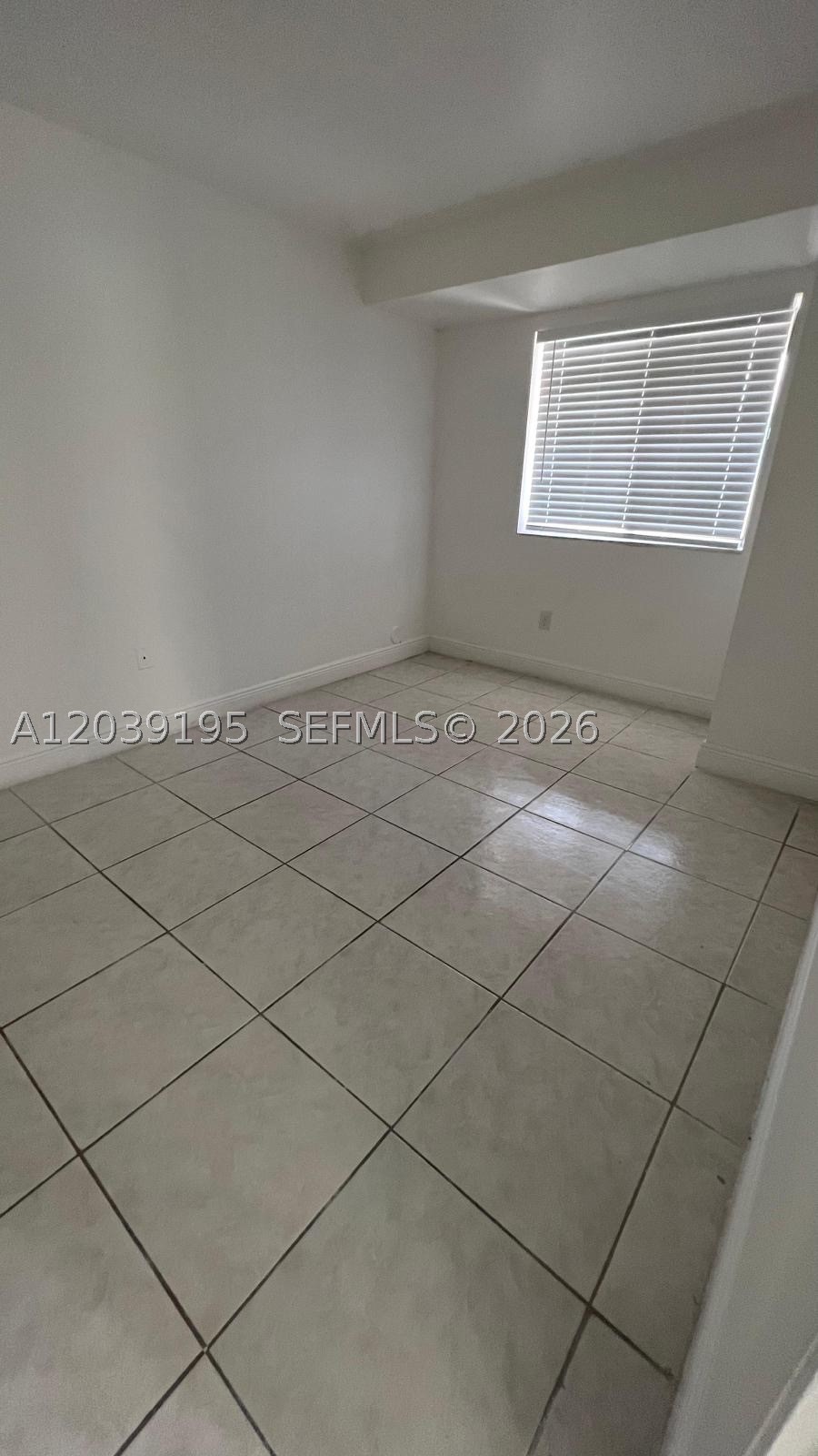 A12039195 Property Photo 18