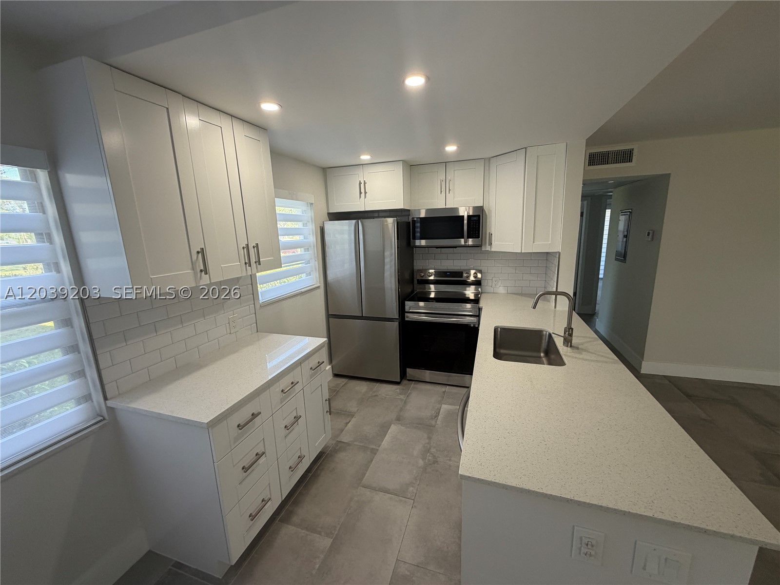 136 Brighton D 136 Property Photo 5