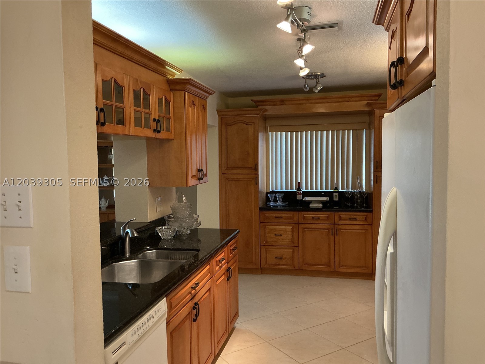 8604 Nw 59th Pl Property Photo 7
