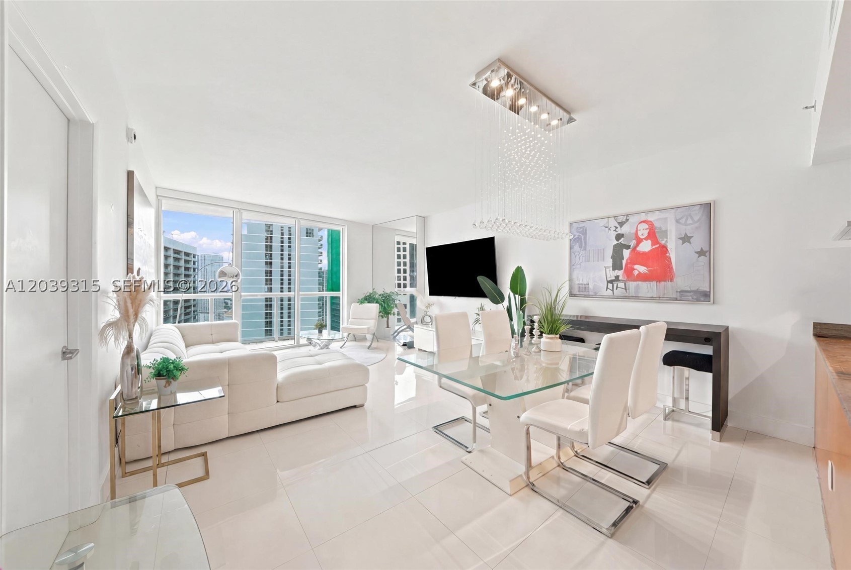 485 Brickell Ave 3707 Property Photo 1