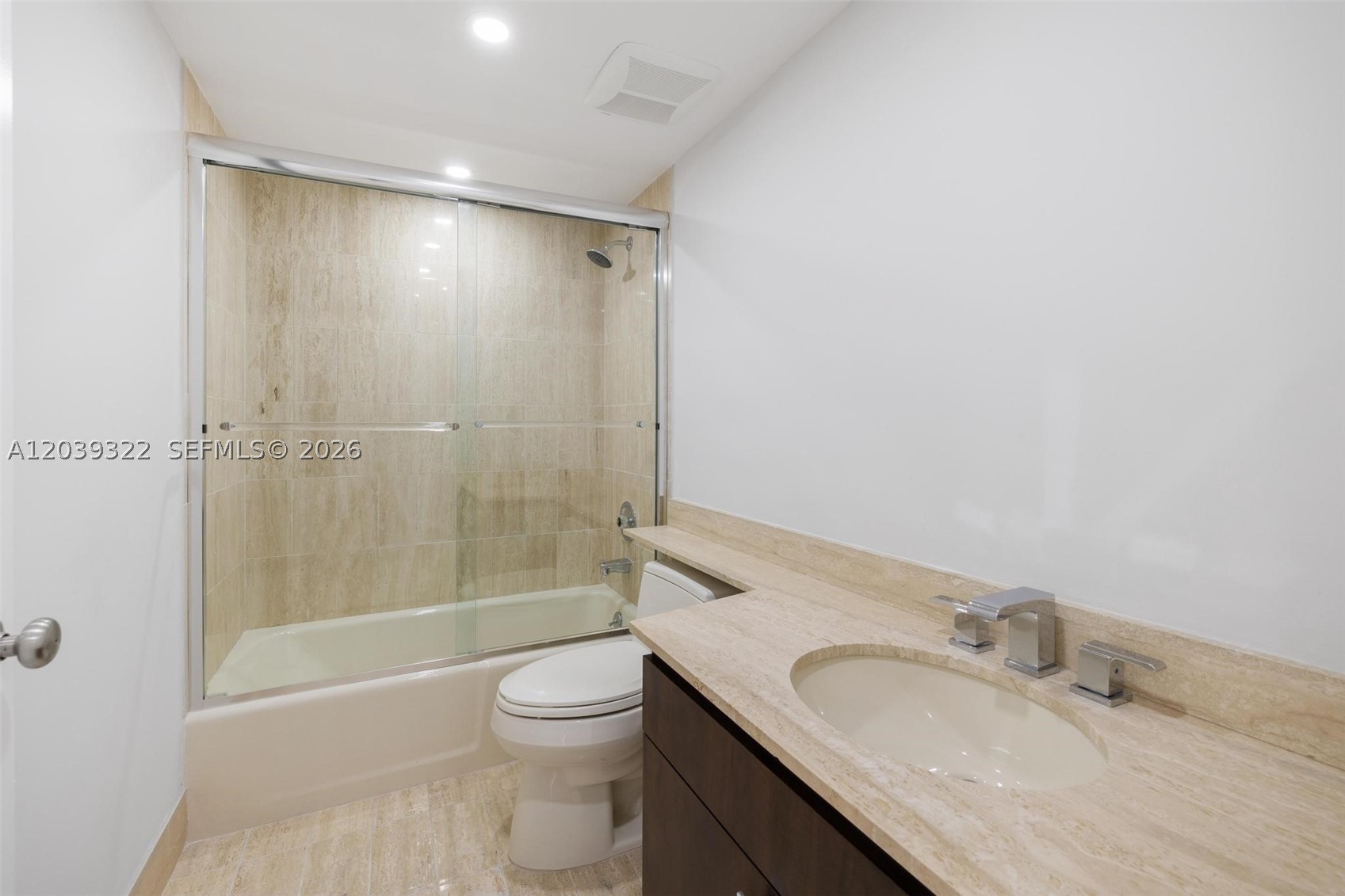 10175 Collins Ave 907 Property Photo 15