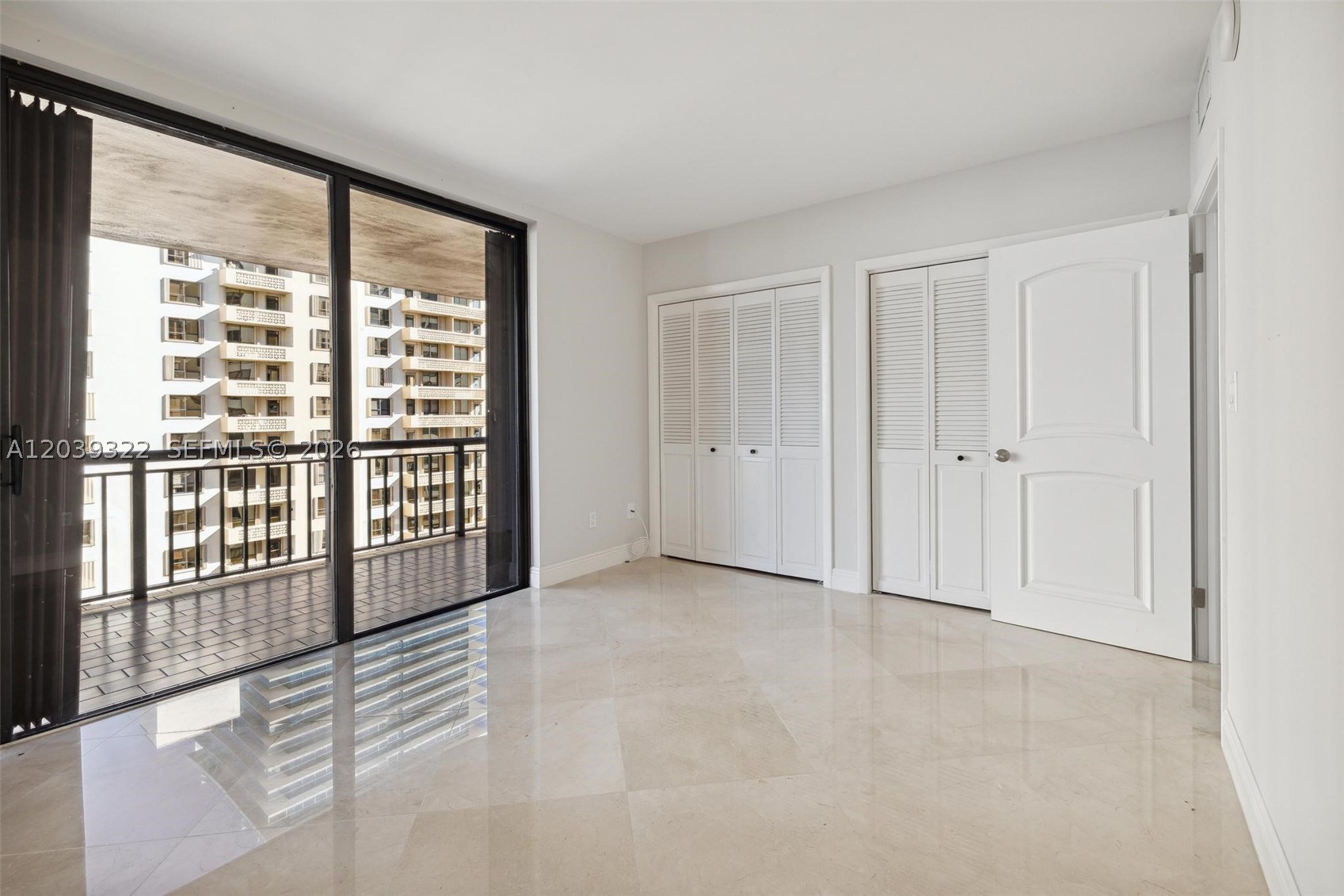 10175 Collins Ave 907 Property Photo 16
