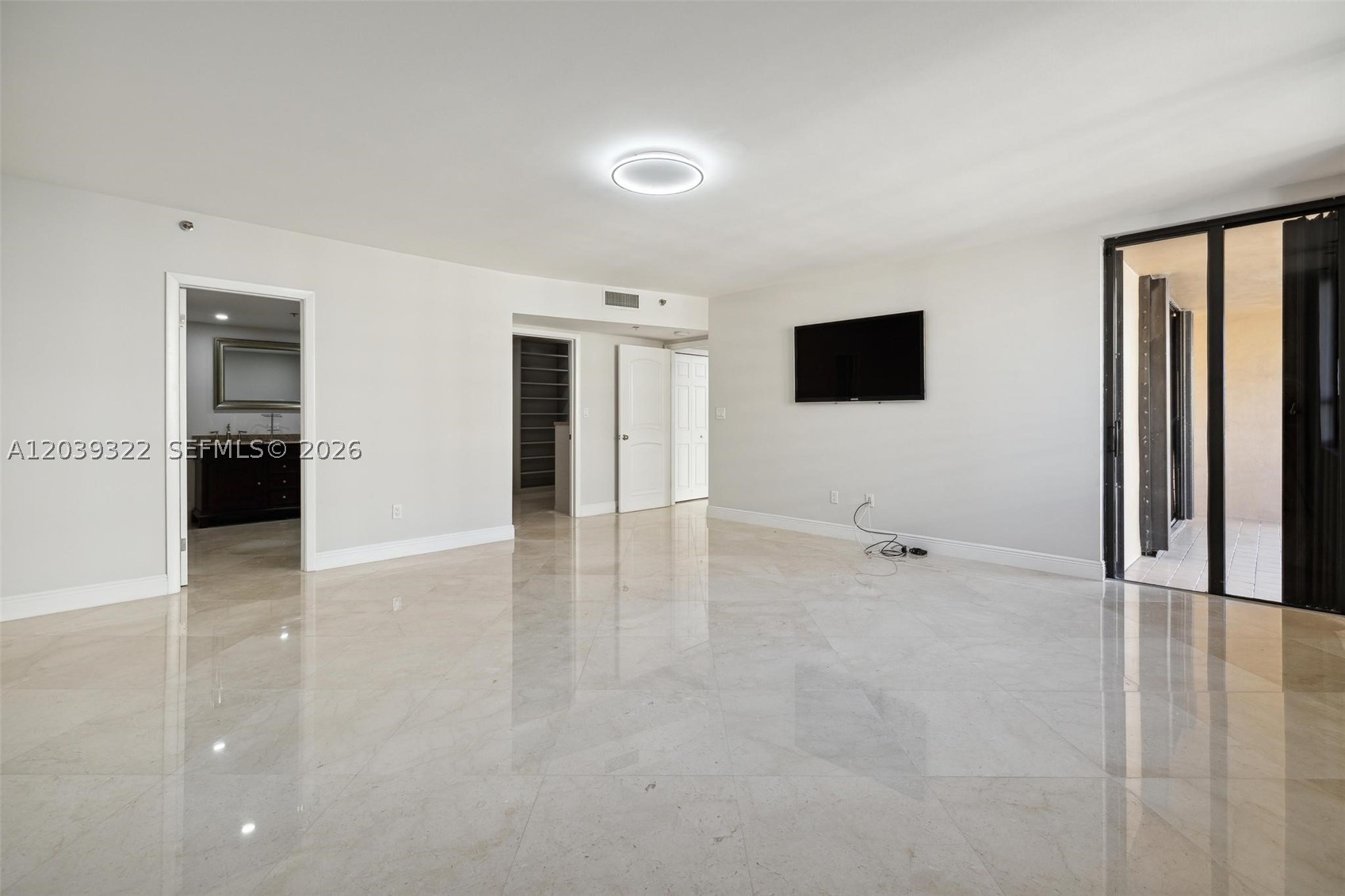 10175 Collins Ave 907 Property Photo 25