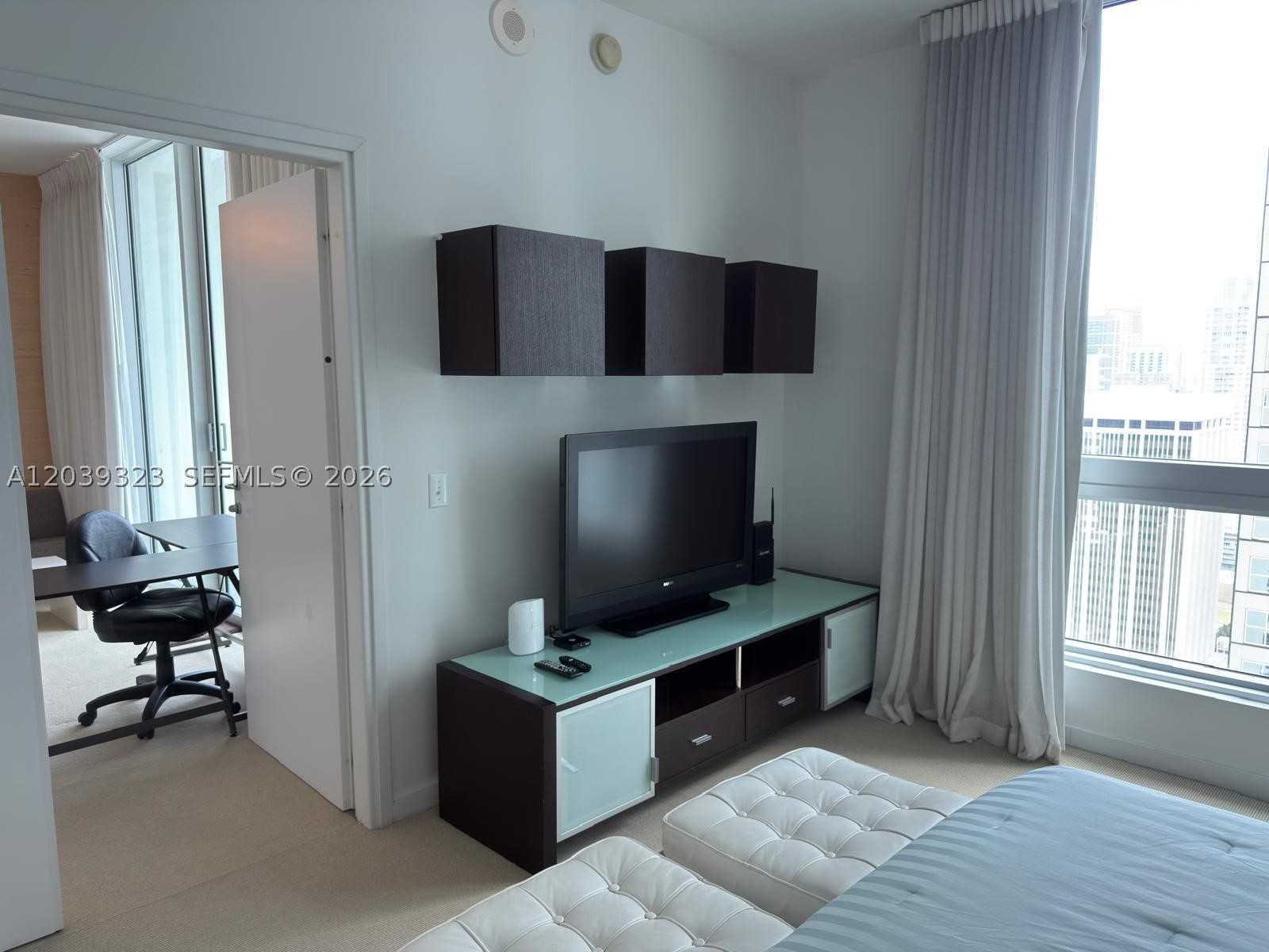 300 S Biscayne Blvd T-3703 Property Photo 11