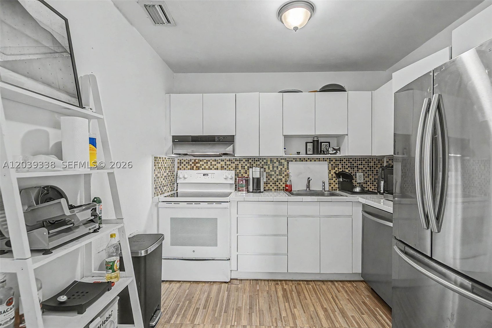 702 Boabadilla Property Photo 15