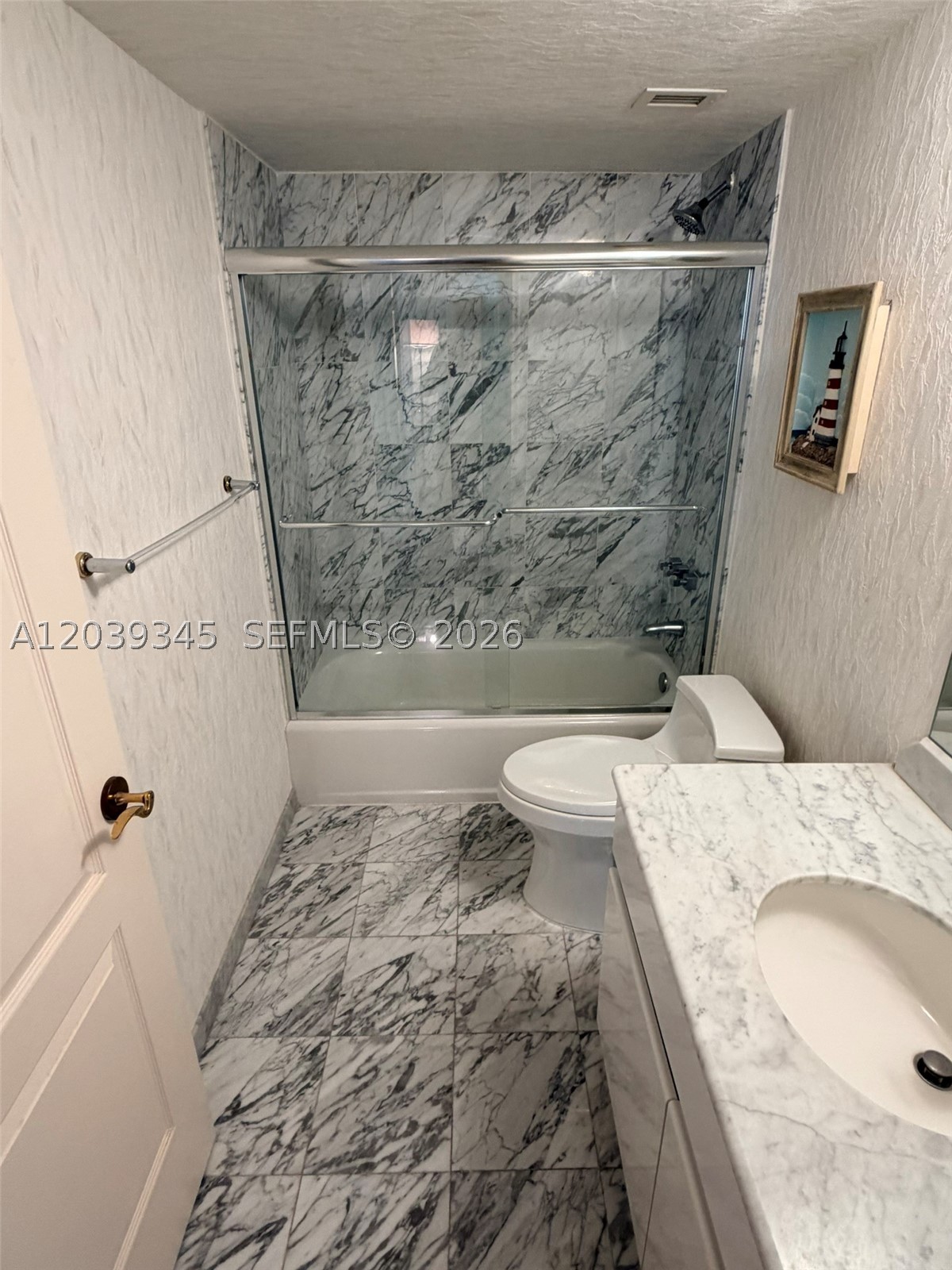 5757 Collins Ave 702 Property Photo 44