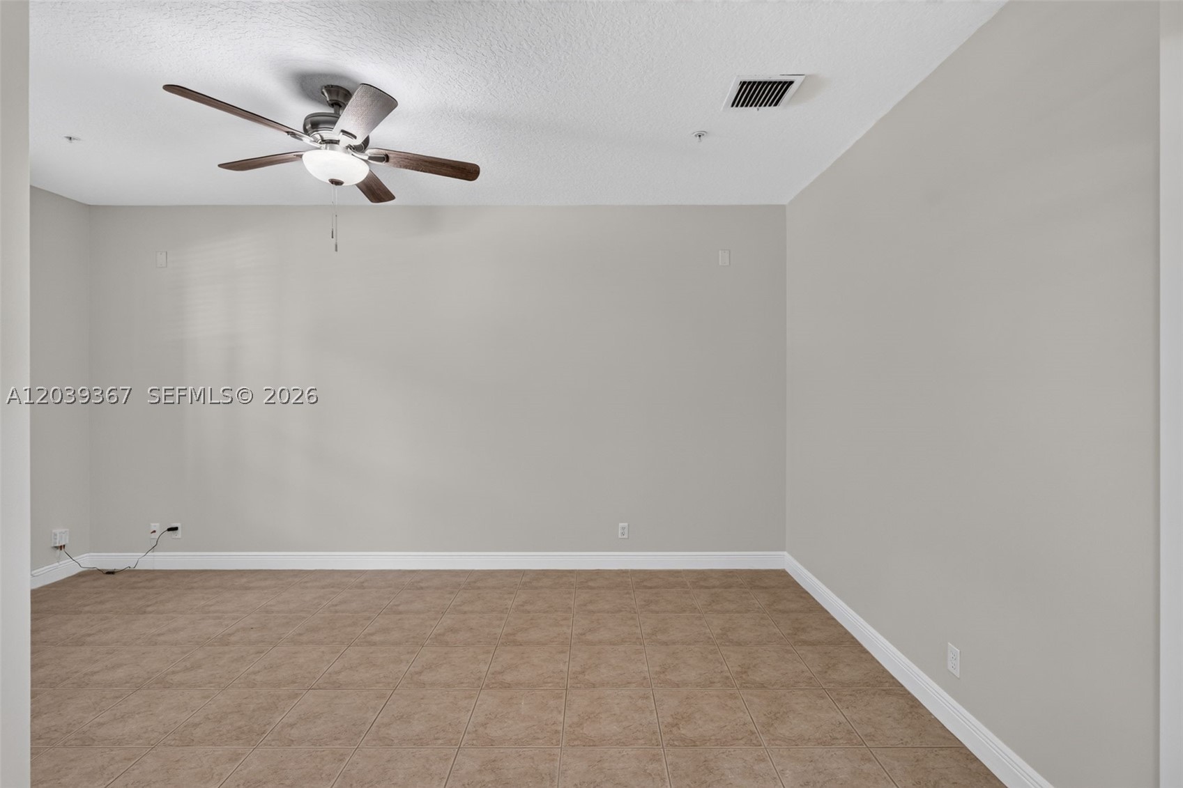 112 Osceola Ln Property Photo 6