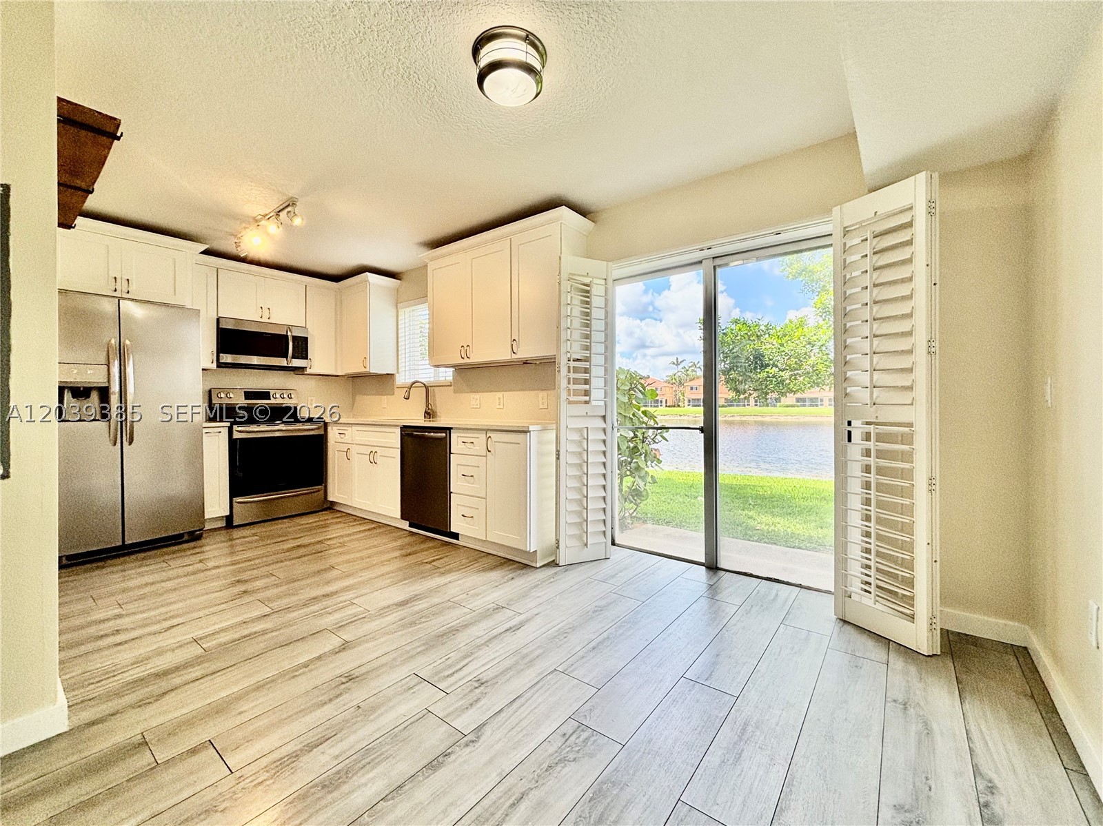 3486 Briar Bay Blvd 101 Property Photo 4